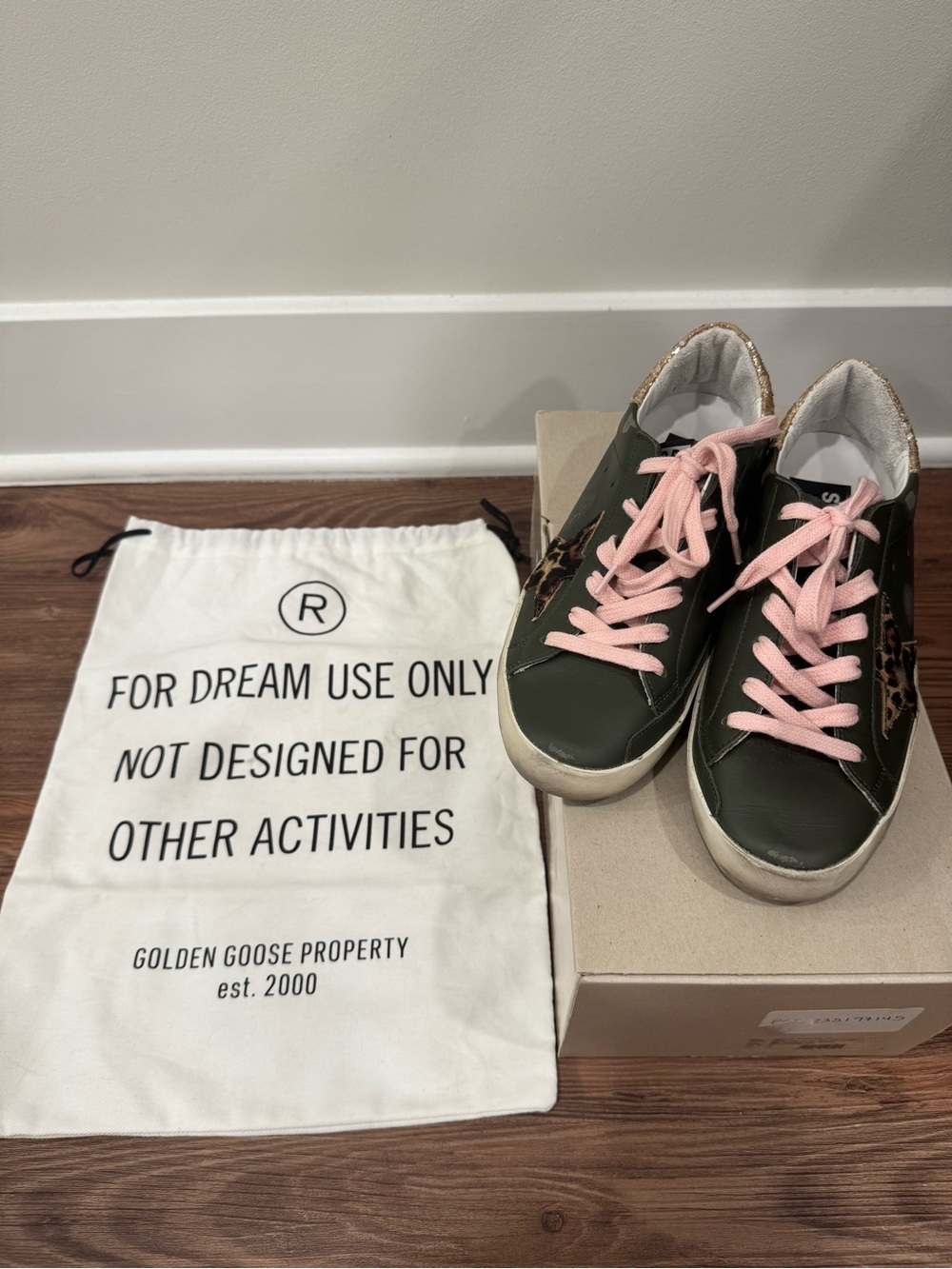 Golden Goose Super-Star Classic Sneakers